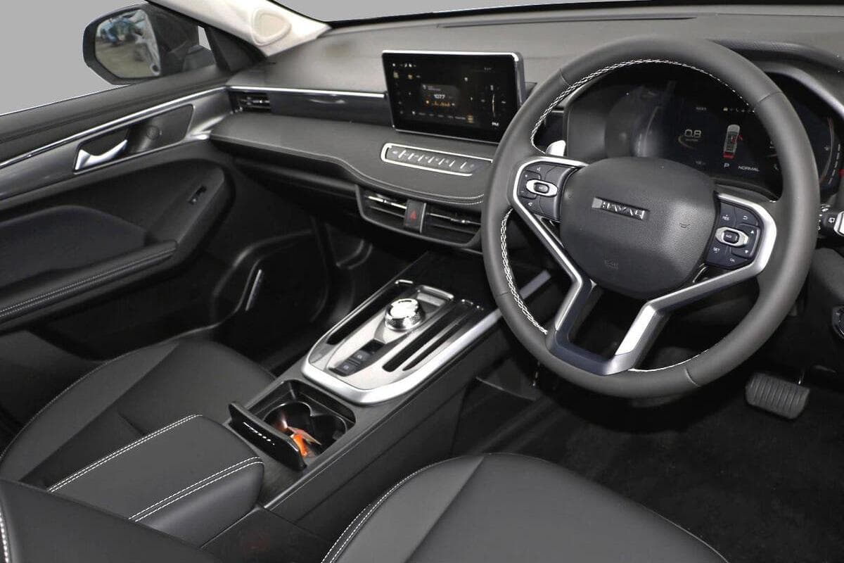 2025 GWM Haval Jolion Lux Auto image 6