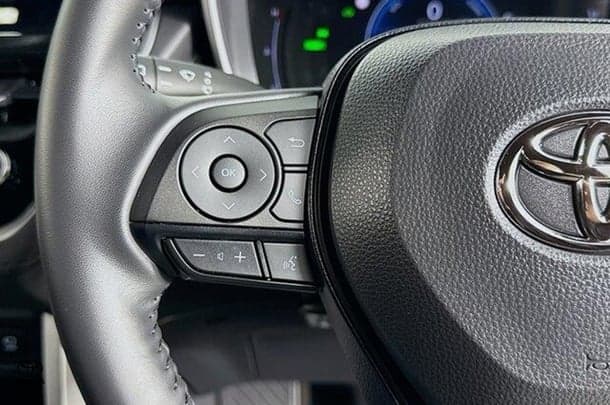 2024 Toyota Corolla Cross HV GXL image 16