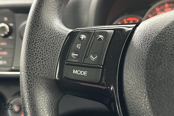 2019 Toyota Yaris Ascent image 18