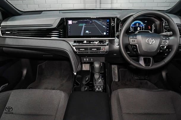 2025 Toyota Camry Hybrid Ascent Sport image 16