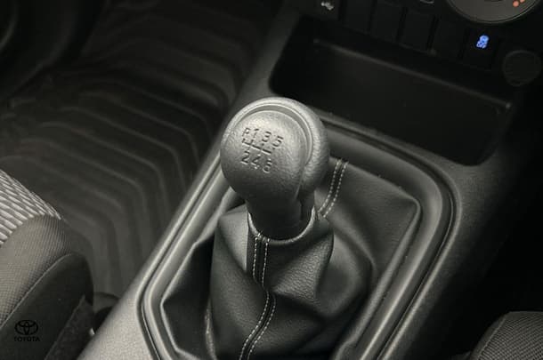 2024 Toyota Hilux Workmate image 22