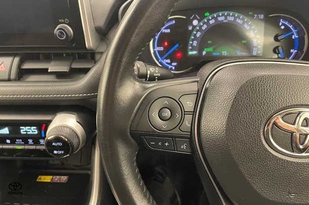 2023 Toyota RAV4 Hybrid GXL-2WD image 25