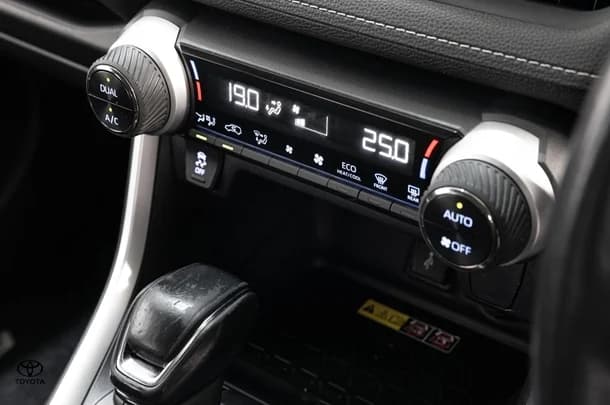 2021 Toyota RAV4 Hybrid GXL-2WD image 24