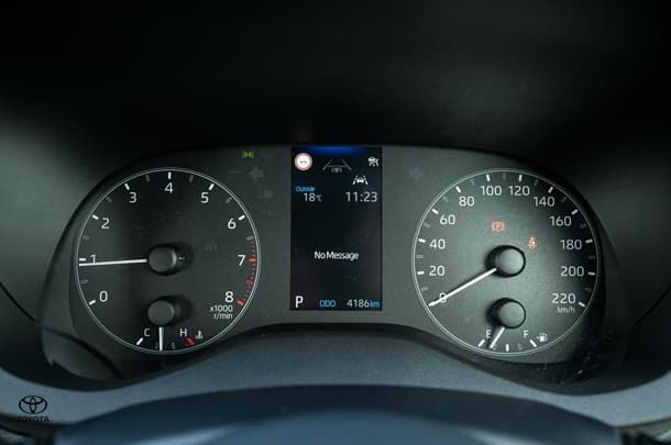 2024 TOYOTA Yaris Ascent Sport image 11