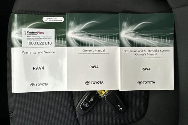 2021 Toyota Rav4 Hybrid GX AWD image 6