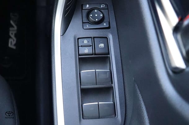 2023 Toyota RAV4 Hybrid GXL AWD image 29