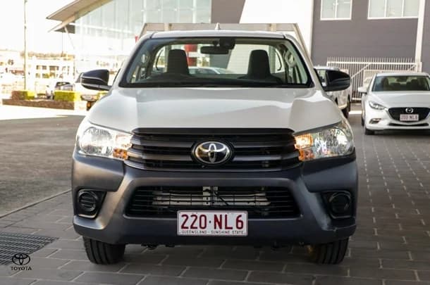 2022 Toyota Hilux 4x2 Workmate image 5