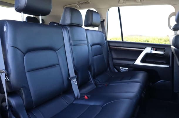 2018 Toyota Landcruiser VX image 24