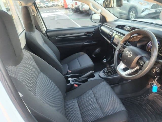 2020 Toyota Hilux Workmate image 9