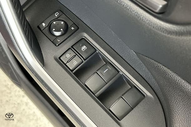 2023 Toyota Rav4 Hybrid GX-2WD image 13