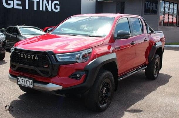 2023 Toyota Hilux GR-S image 4
