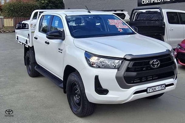2021 Toyota Hilux SR image 5