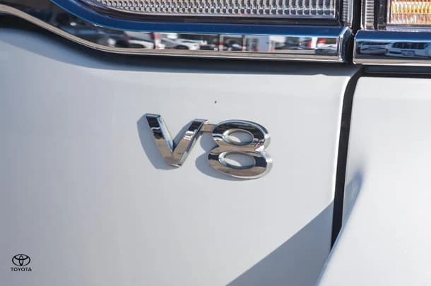 2021 Toyota Landcruiser VX image 17