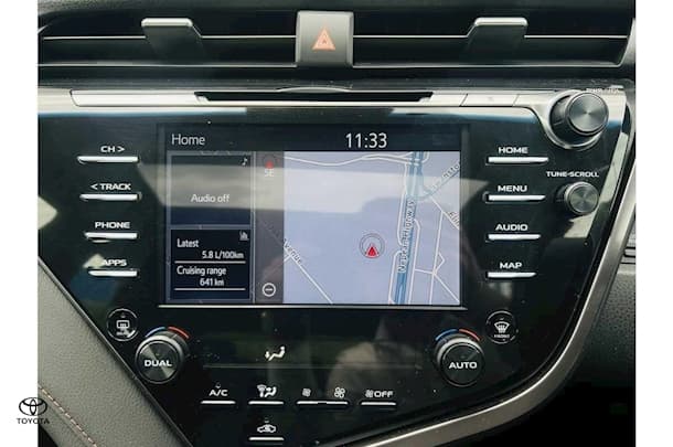 2019 Toyota Camry SL image 14
