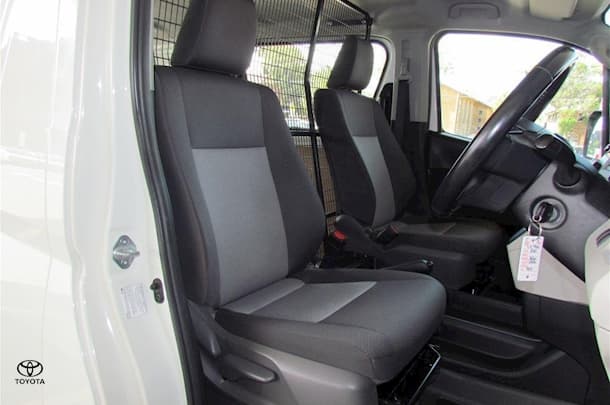 2020 Toyota Hiace LWB image 17