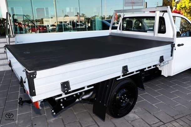 2022 Toyota Hilux 4x2 Workmate image 21