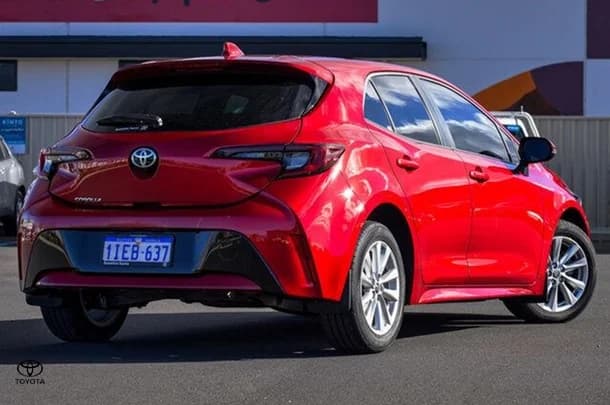 2024 Toyota Corolla Hatch Ascent Sport image 2