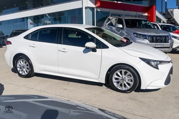 2021 Toyota Corolla Ascent Sport image 3