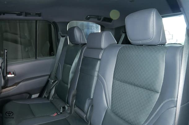 2023 Toyota Landcruiser Sahara image 26