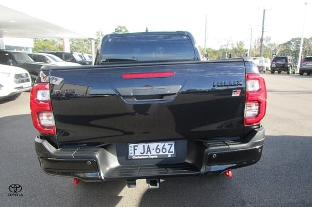 2024 Toyota Hilux GR-S image 8