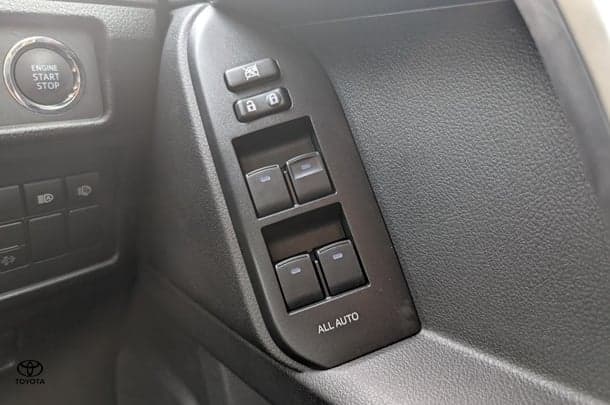 2021 Toyota Prado GXL image 38