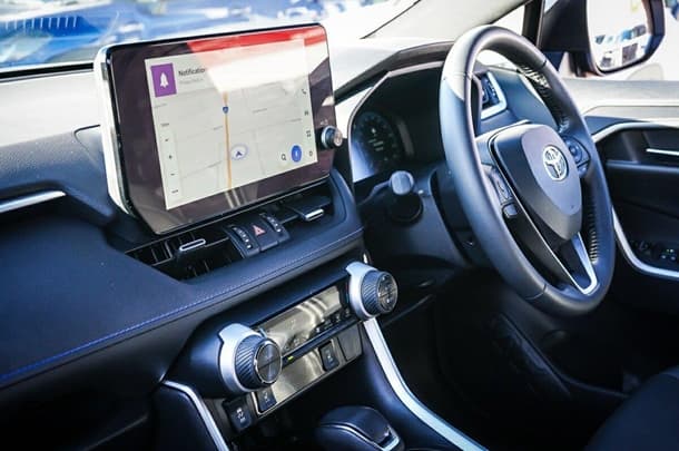 2024 Toyota RAV4 Hybrid XSE 2WD image 25