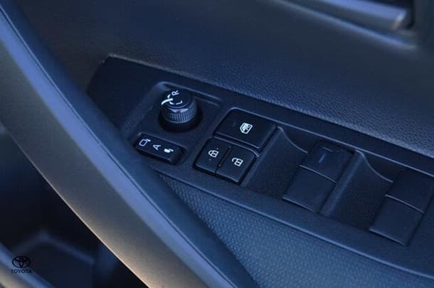 2024 Toyota Corolla Hatch Hybrid Ascent Sport image 15