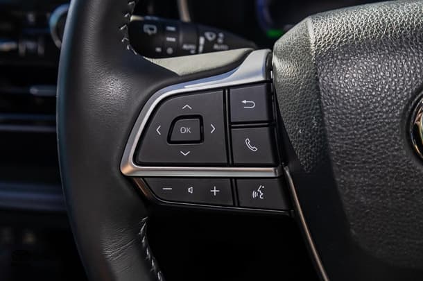2022 Toyota Kluger Hybrid AWD GRANDE image 24