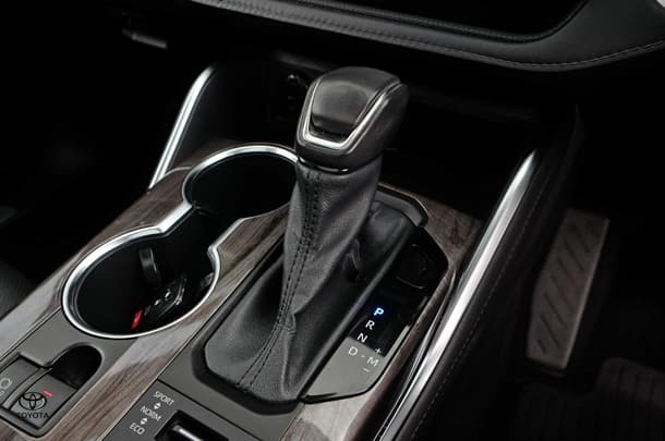 2021 Toyota KLUGER AWD GRANDE image 10