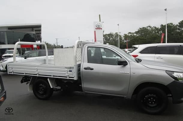 2022 Toyota Hilux Workmate image 2