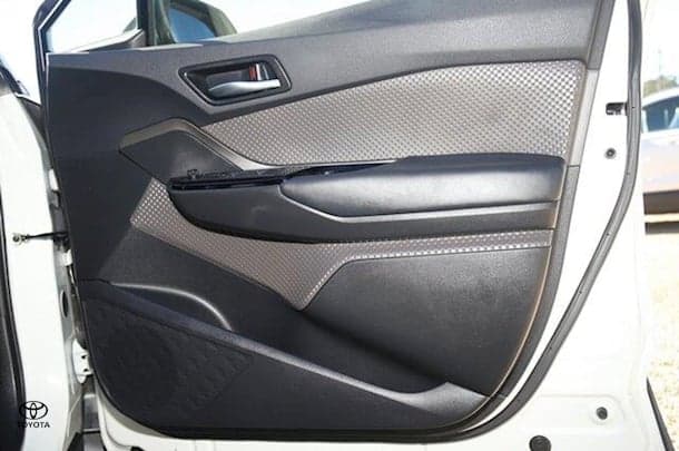 2020 Toyota C-HR Koba image 5