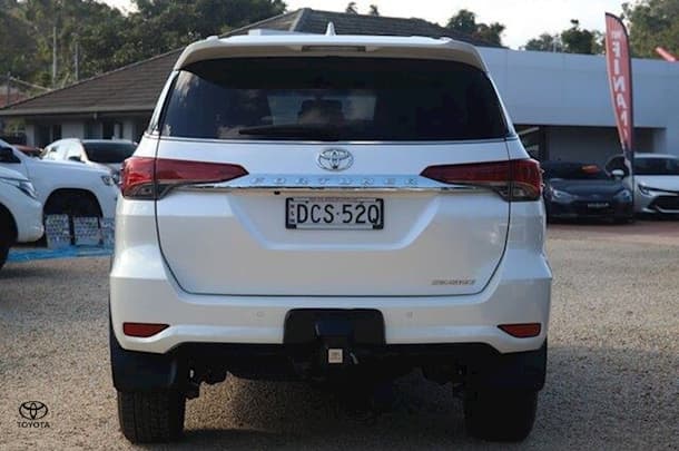 2015 Toyota Fortuner Crusade image 18