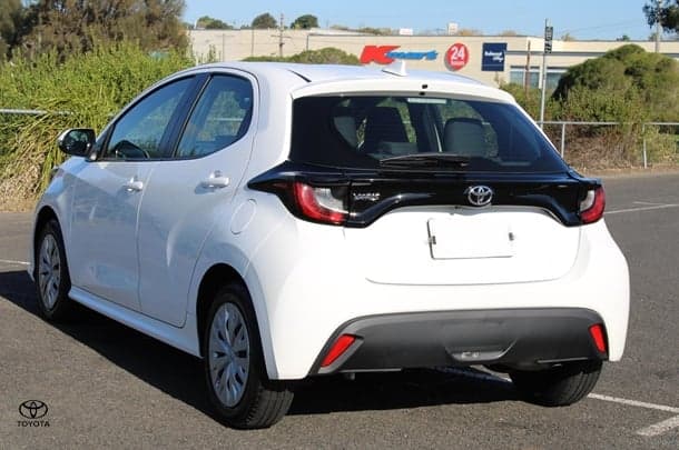 2023 Toyota Yaris Ascent Sport image 9