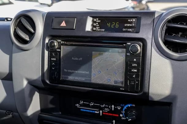 2020 Toyota LC MILITARY GXL image 10