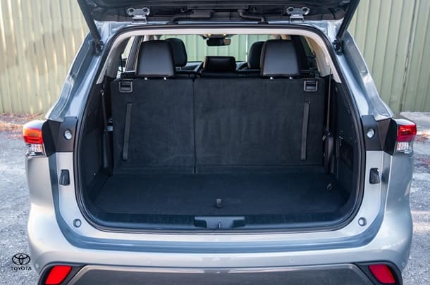 2022 Toyota KLUGER HYBRID AWD GRANDE image 21