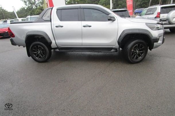 2024 Toyota Hilux Rogue image 2
