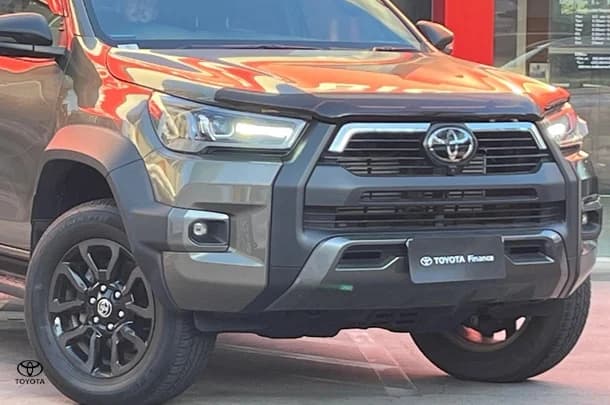 2023 Toyota Hilux 4x4 Rogue image 2