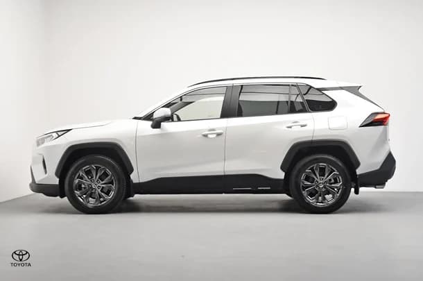 2024 Toyota RAV4 GXL-2WD image 4