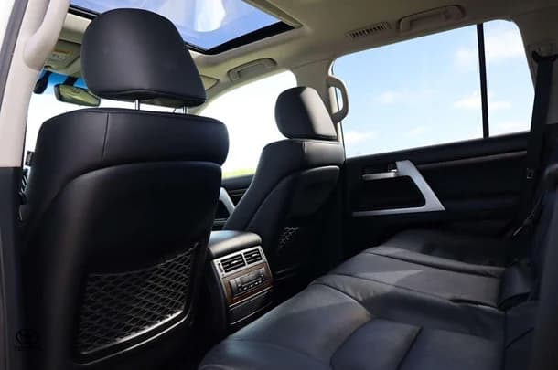 2020 Toyota Landcruiser VX image 31