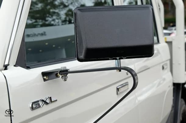 2025 Toyota LC MILITARY GXL image 18