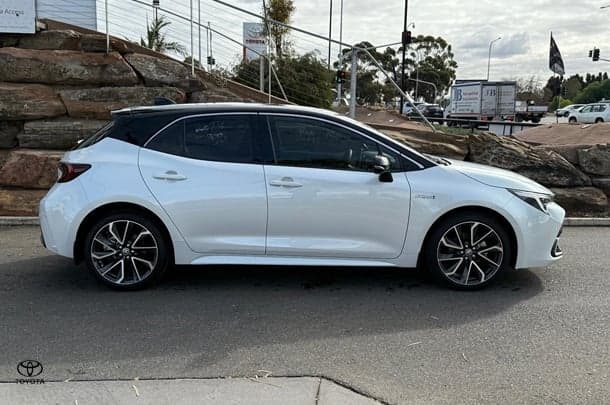 2024 Toyota Corolla ZR image 1