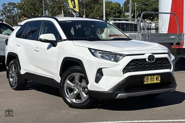 2021 Toyota RAV4 GXL-2WD image 1