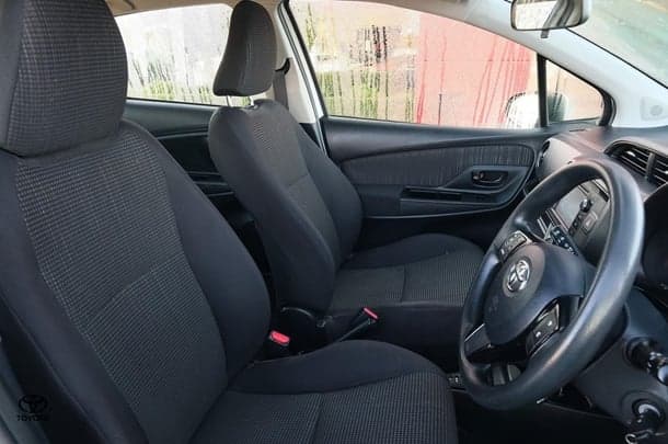 2017 Toyota Yaris Ascent image 13