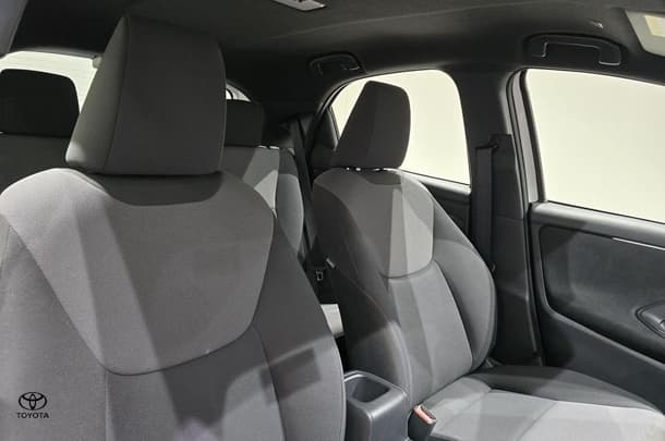 2024 Toyota Yaris Ascent Sport image 24