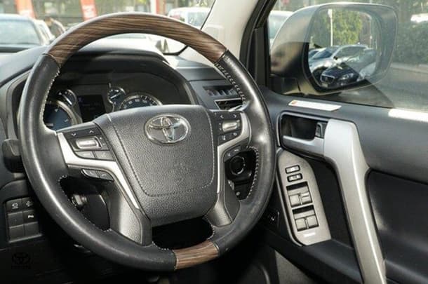 2019 Toyota Prado Kakadu image 6