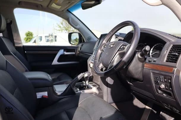 2020 Toyota Landcruiser VX image 25