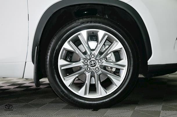 2023 Toyota Kluger Hybrid GRANDE image 7