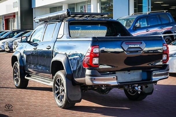 2022 Toyota Hilux 4x4 Rogue image 6