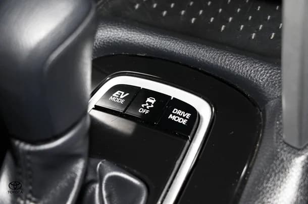 2024 Toyota Corolla Cross Hybrid GX image 15