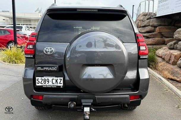 2021 Toyota Prado GXL image 5